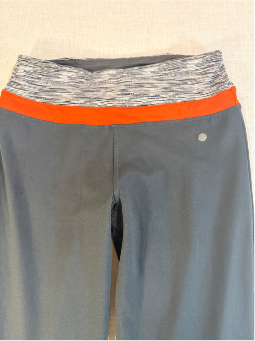 Bally Total Fitness Women’s Colorblock Waistband Flare Yoga Pants Charcoal Small